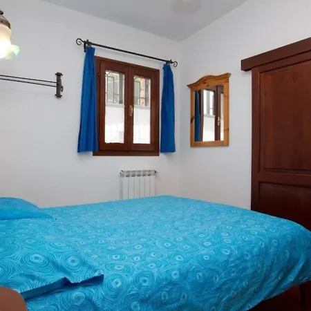 Holiday home Caprifogli *
